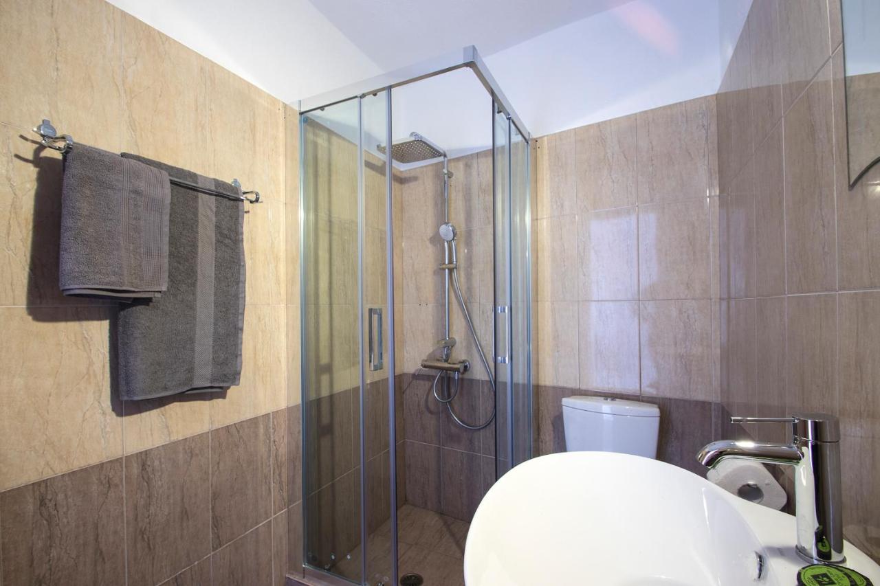 D & E Apartments Skiathos Chora Extérieur photo